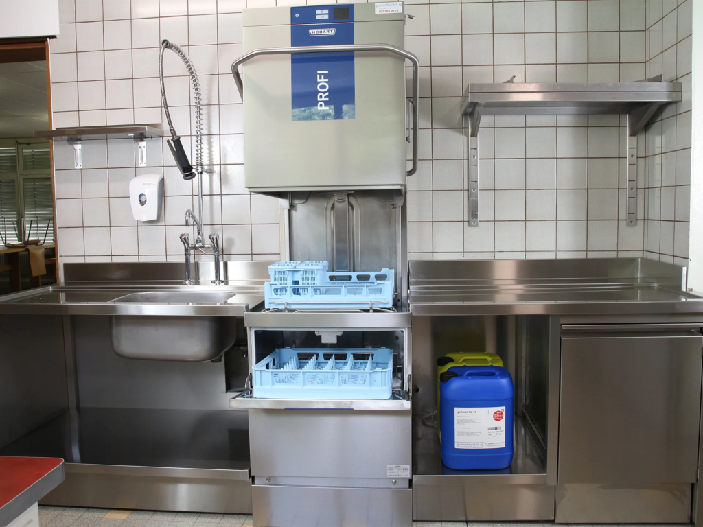 spuelmaschinen_gemmet_haubenspueler_korb
