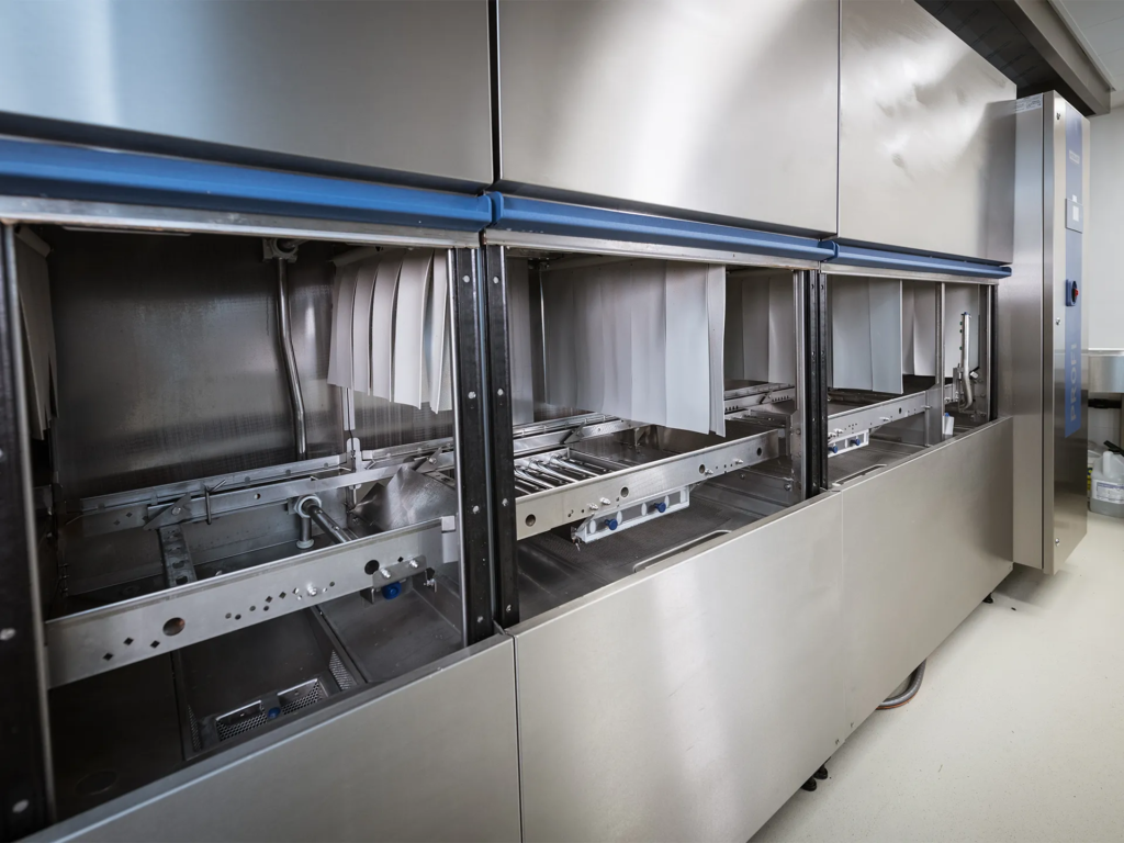 spuelmaschinen_gemmet_korbautomat_offen
